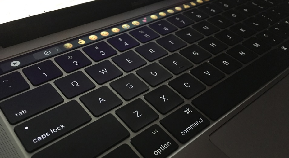 macbook lawsuit keyboard petition